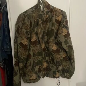 camo jacket size Large/Grand, Nunavut Hunter, color green